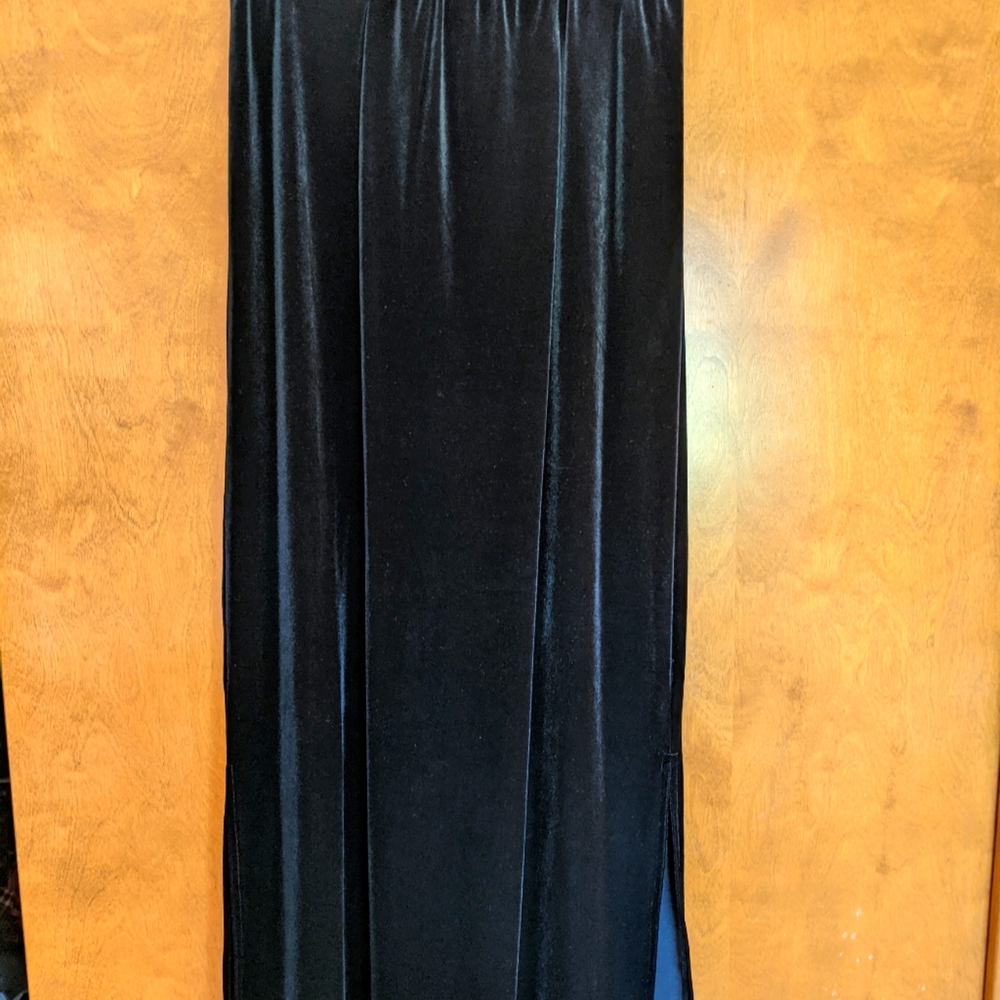 Women's Black Velvet Skirt, M